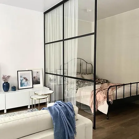 Roomer 11 Apartment *