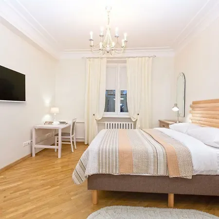 Roomer 11