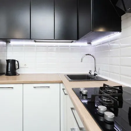 Roomer 11 Apartment *